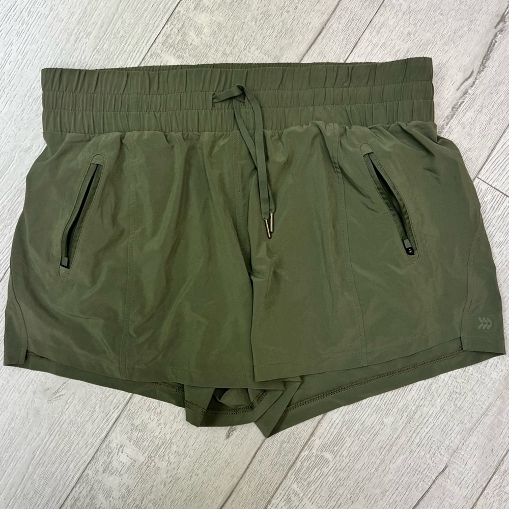 All in motion athletic shorts